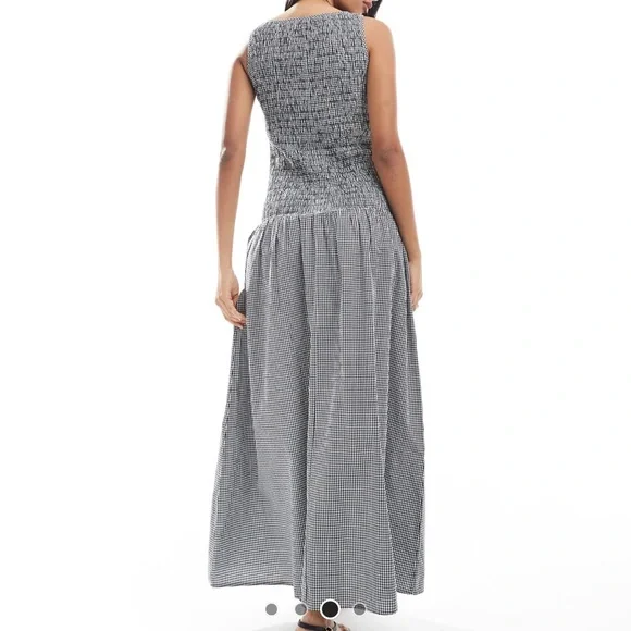 brown fitted maxi dress Shop Fitted Maxi Dress With Contrast Tie Up Straps - for Women | OUTZIDR